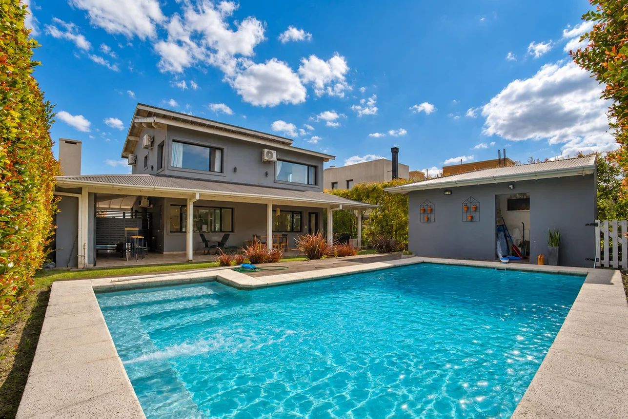 Casa de 4 ambientes en venta en Adrogué, General Miguel Soler 500