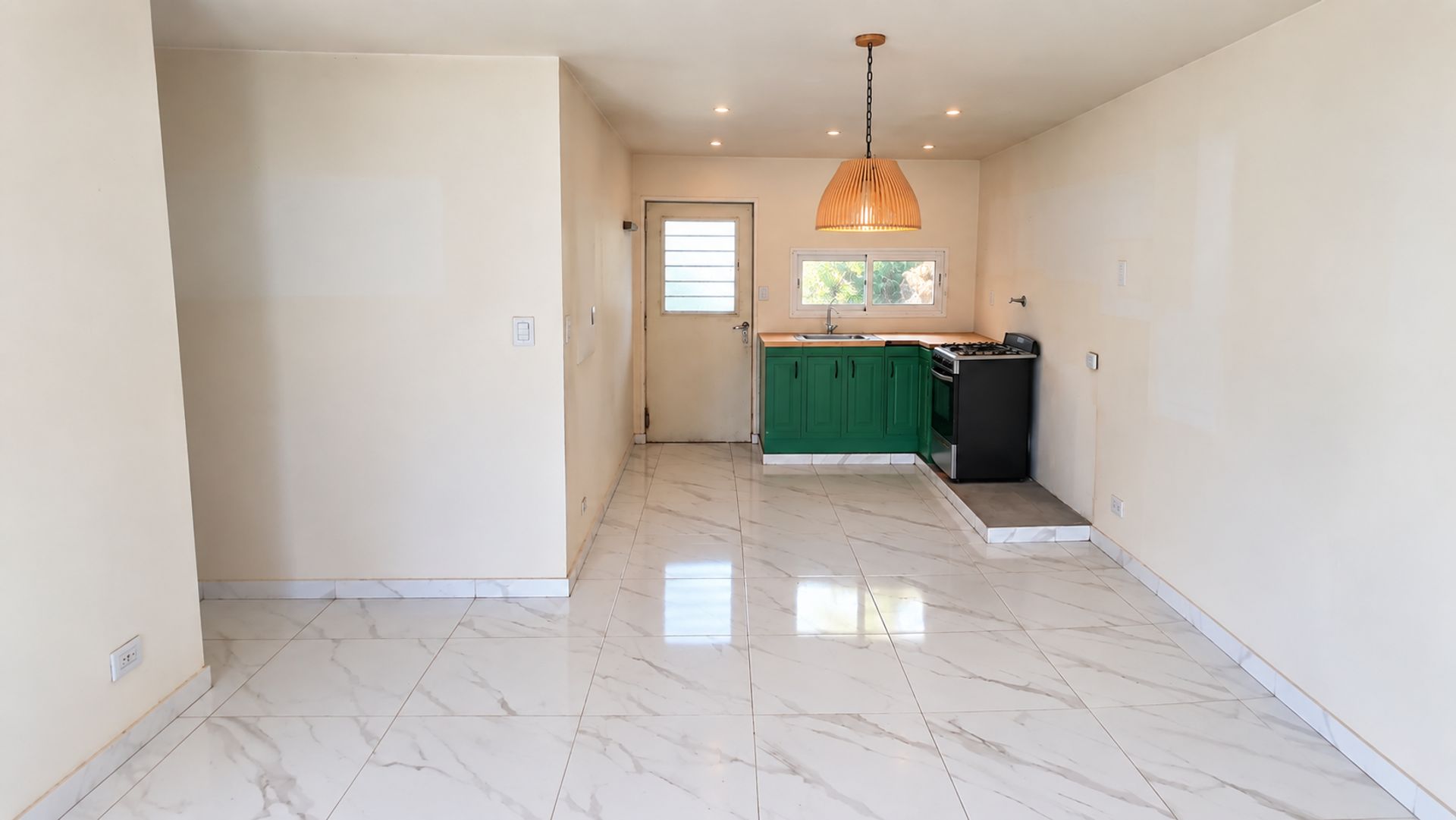 Foto 19 — VENTA CASA 4 AMB S/ TERRENO DE 900M2 PARQUE LELOIR