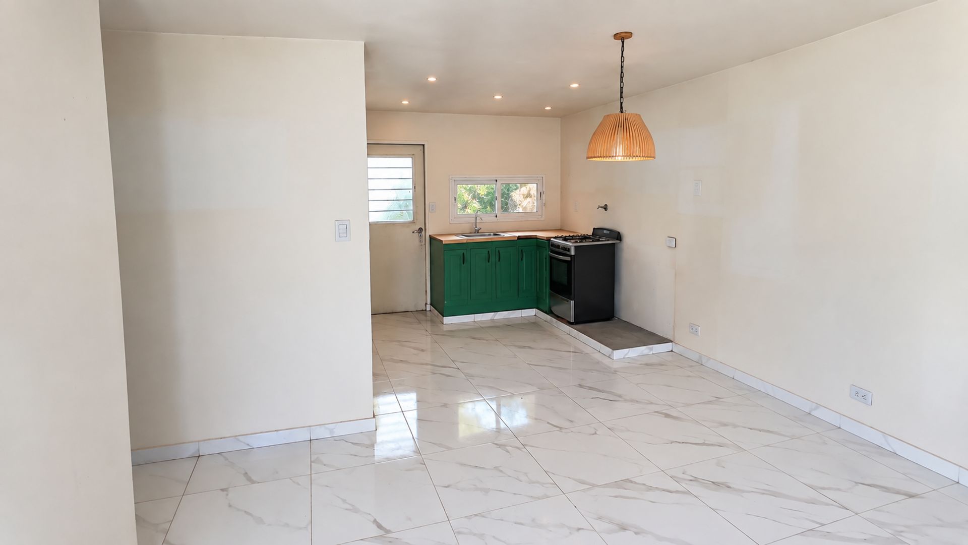 Foto 18 — VENTA CASA 4 AMB S/ TERRENO DE 900M2 PARQUE LELOIR