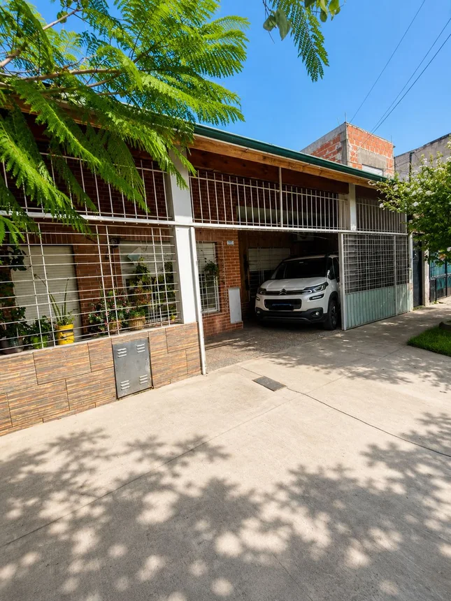 Casa de 3 ambientes en venta en Quilmes, Coronel de Pinedo 1900