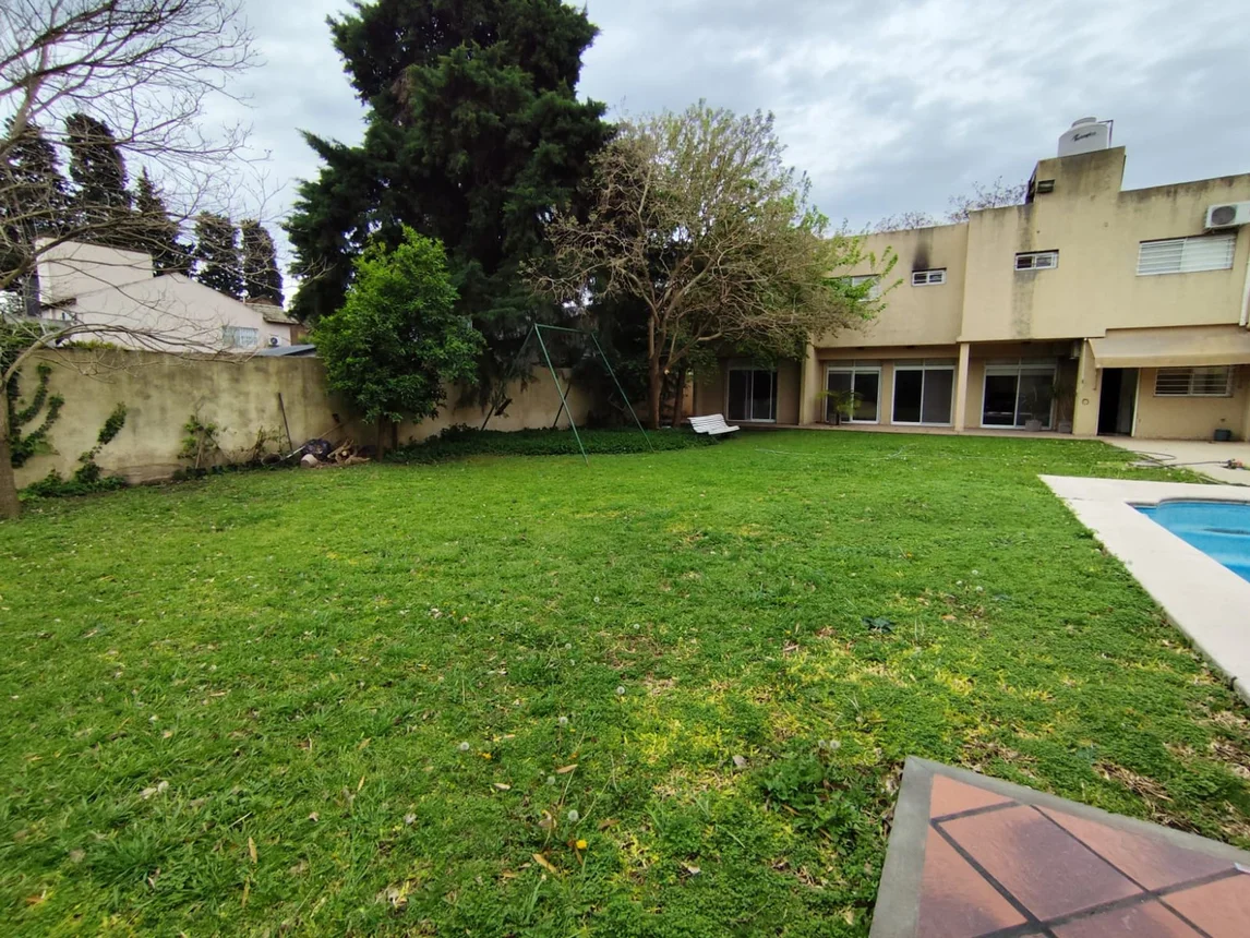 Casa de 5 ambientes en venta en Hurlingham, Aconcagua 1700, foto 2