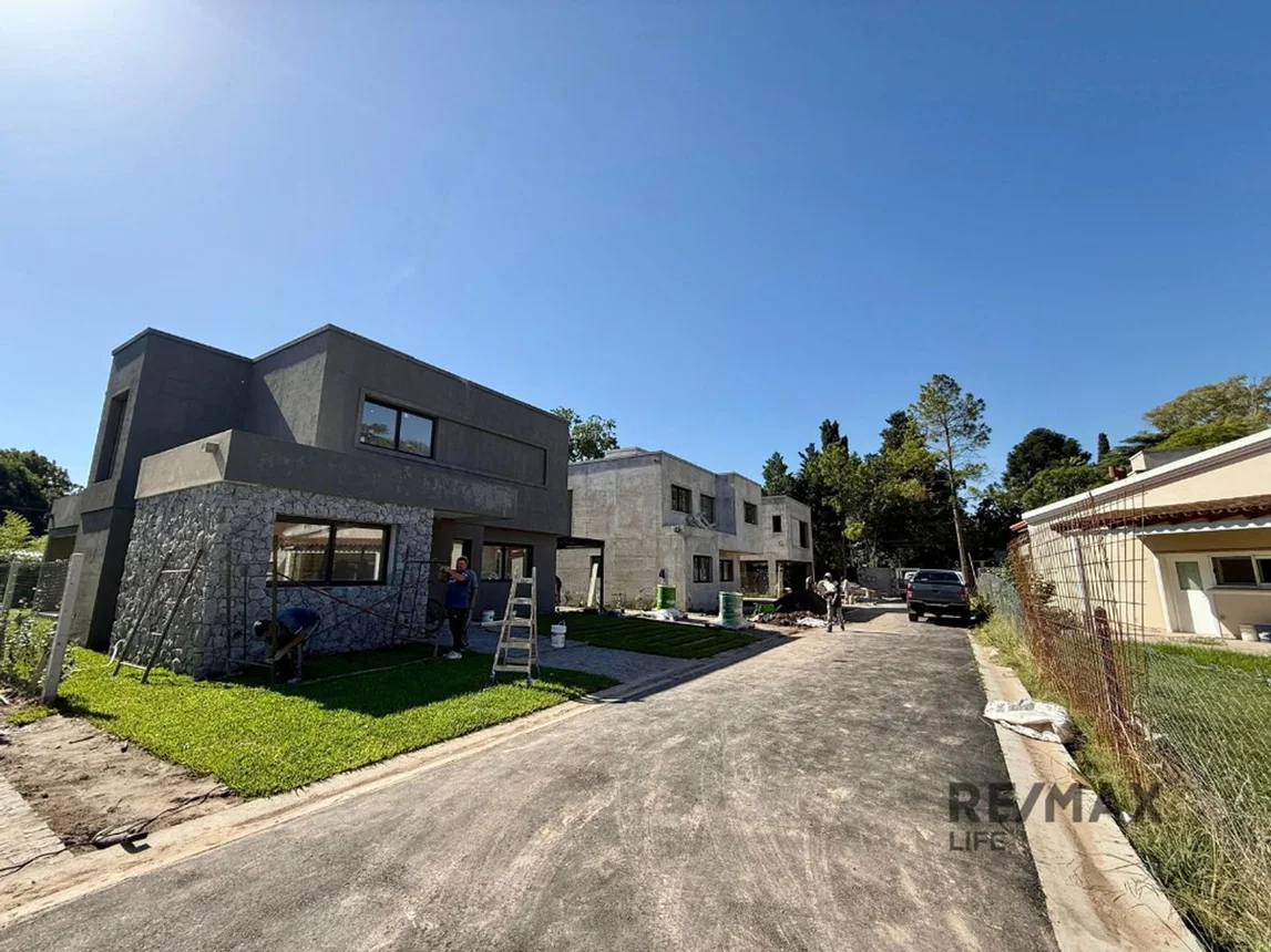 Casa en venta en Bella Vista, foto 2
