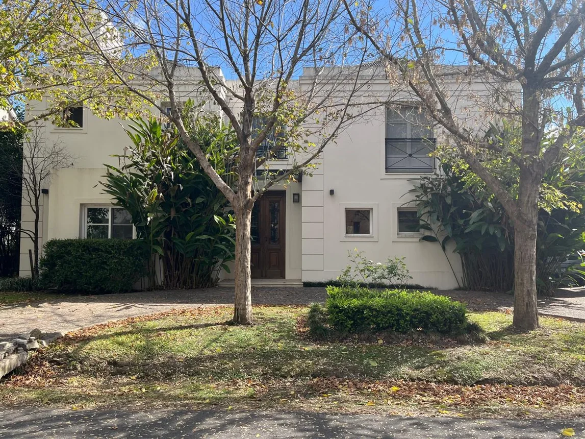 Casa de 6 ambientes en venta en General Pacheco, General Artigas 3100