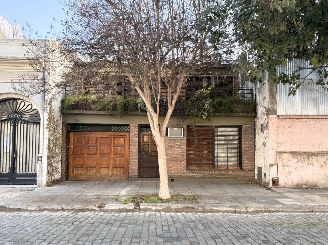Casa en venta en Flores