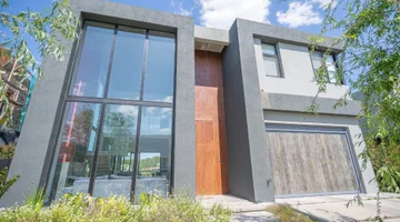 VENTA DE CASA A LA LAGUINA EN SANTA ANA, TIGRE