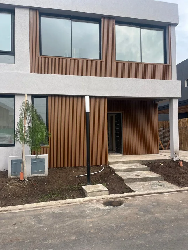 Casa dúplex en venta en Pilar