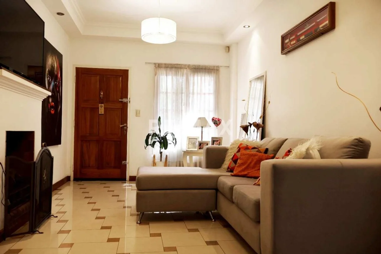 Casa en venta en Castelar, foto 3