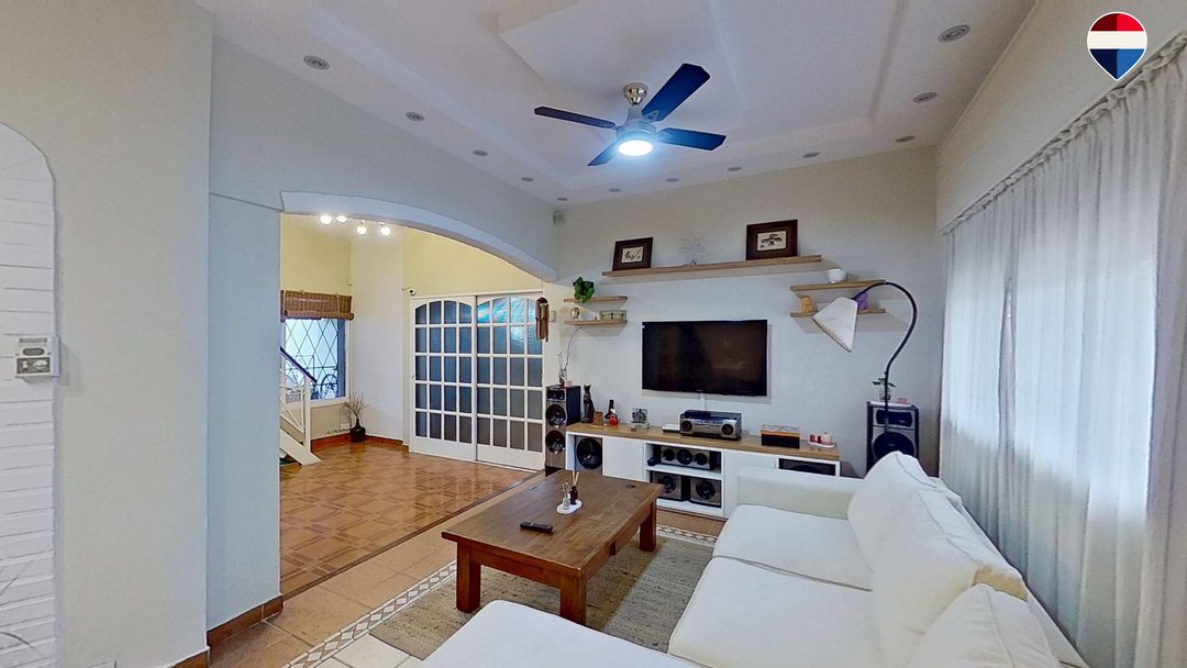 CASA 5AMB A LA VENTA EN LOMAS DEL MIRADOR