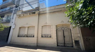 Casa en Recoleta OPORTUNIDAD PARA DESARROLLO