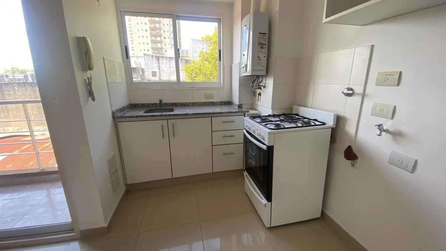 Departamento en venta en Caseros, foto 3
