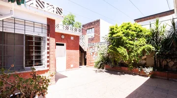 VENTA CASA 3 DORMITORIOS BANFIELD