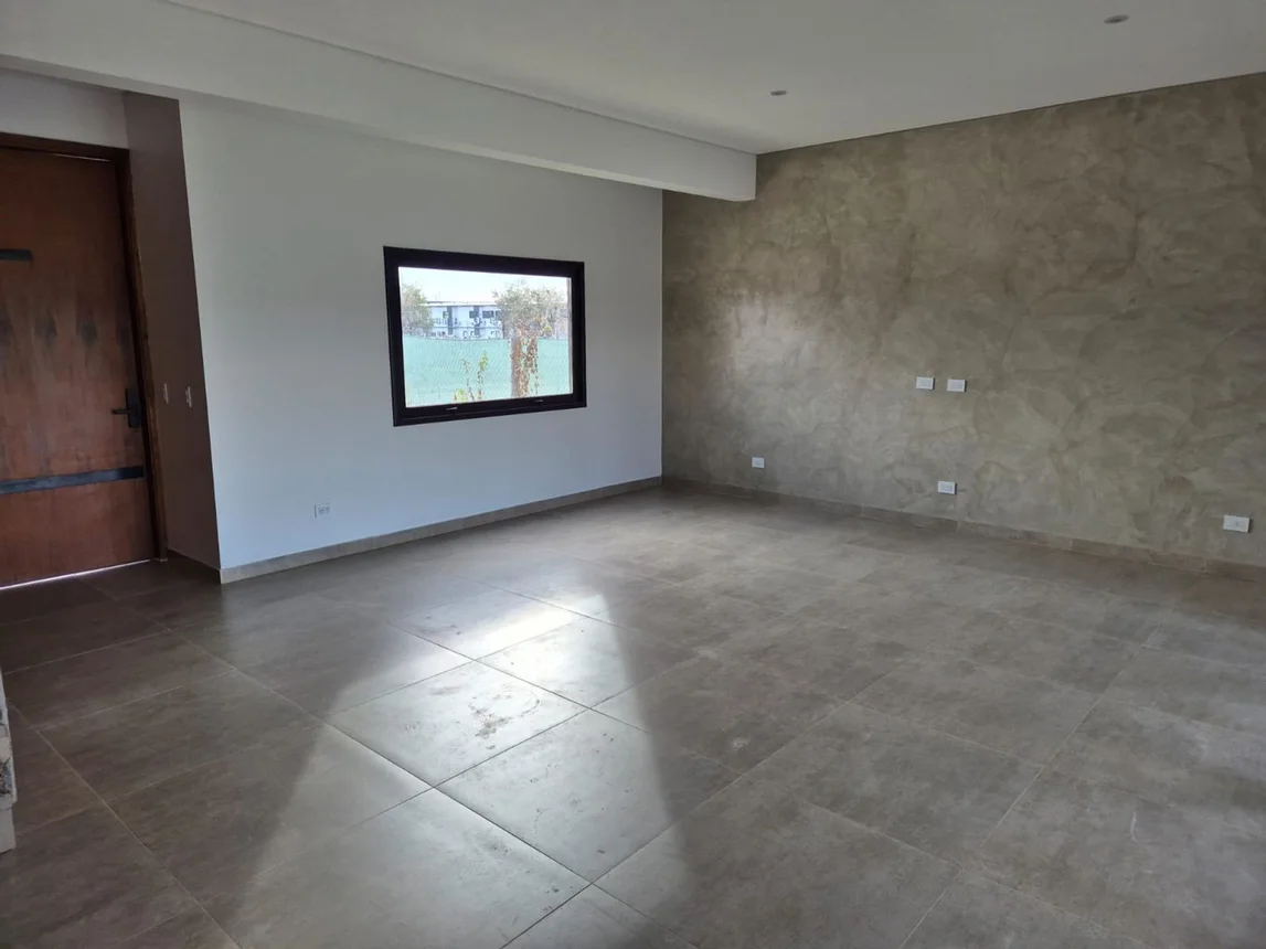 Casa de 5 ambientes en venta en Luján de Cuyo, Acceso Sur - Lateral Oeste 100, foto 3