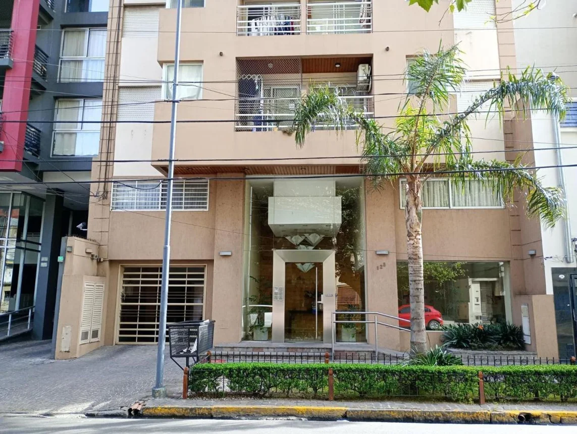 Departamento en alquiler en Lomas de Zamora, Antonio Sáenz 100