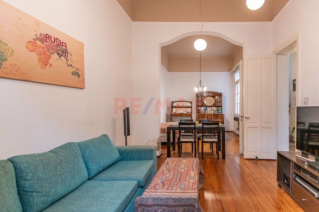 VENTA - Casa 4 ambientes c/ patio -  Liniers