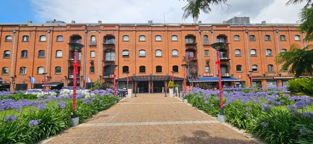 Home 2 0e5aa49d 346f 4df9 a82f 290d2d0bbd77