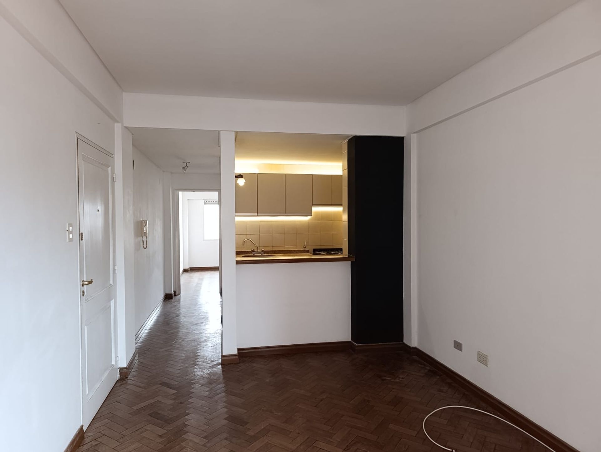 DEPARTAMENTO EN ALQUILER CON COCHERA Y BAULERA - foto 3