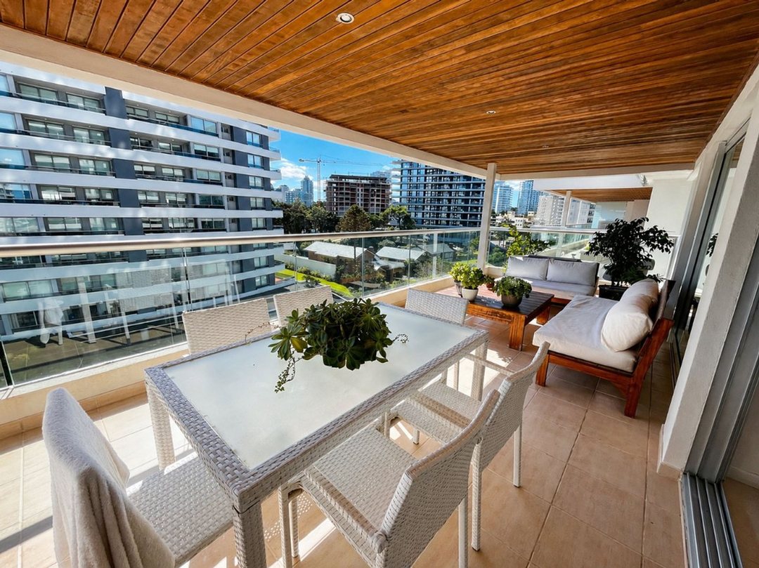 apartamento de 2 dormitorios y gran terraza