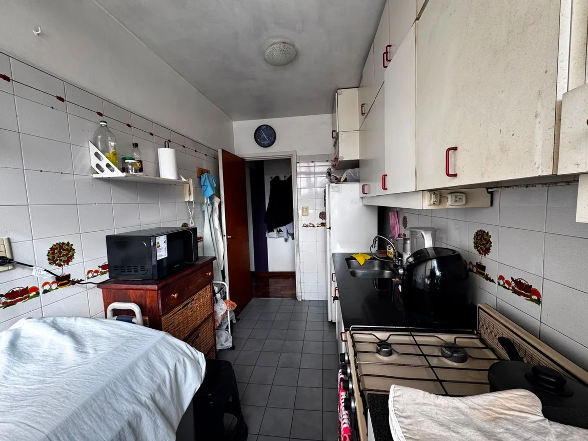 Venta departamento de 3 ambientes c/ balcón flores, foto 5