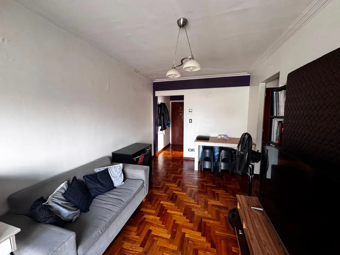 Venta departamento de 3 ambientes c/ balcón flores, foto 2
