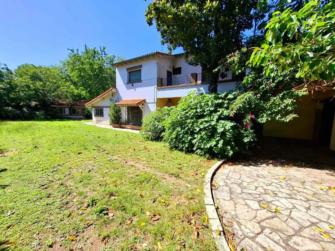 Casa en venta en Lomas de Zamora, Antonio Mentruyt 400