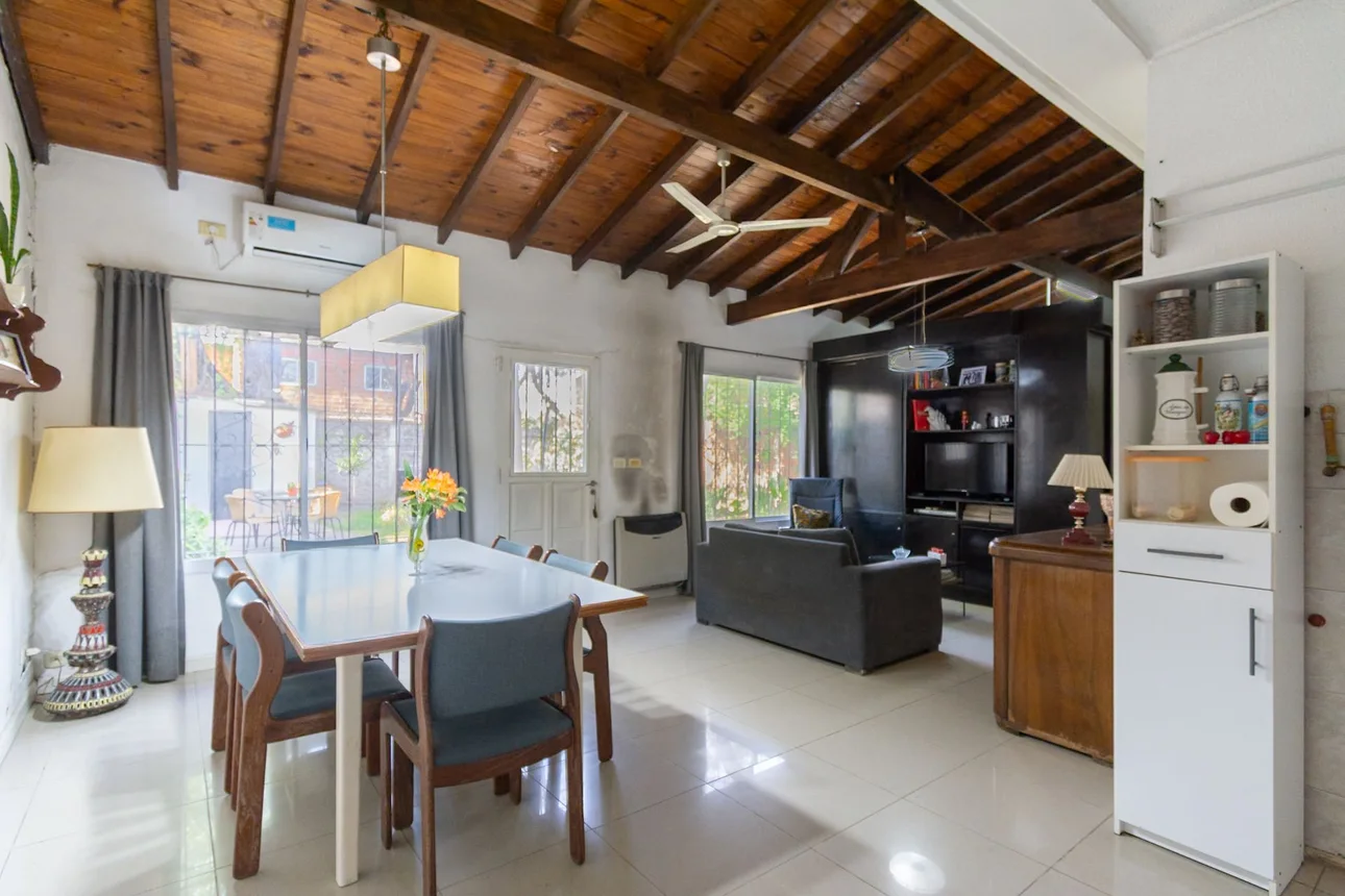 Casa de 5 ambientes en venta en José C. Paz, Adolfo Alsina 1100