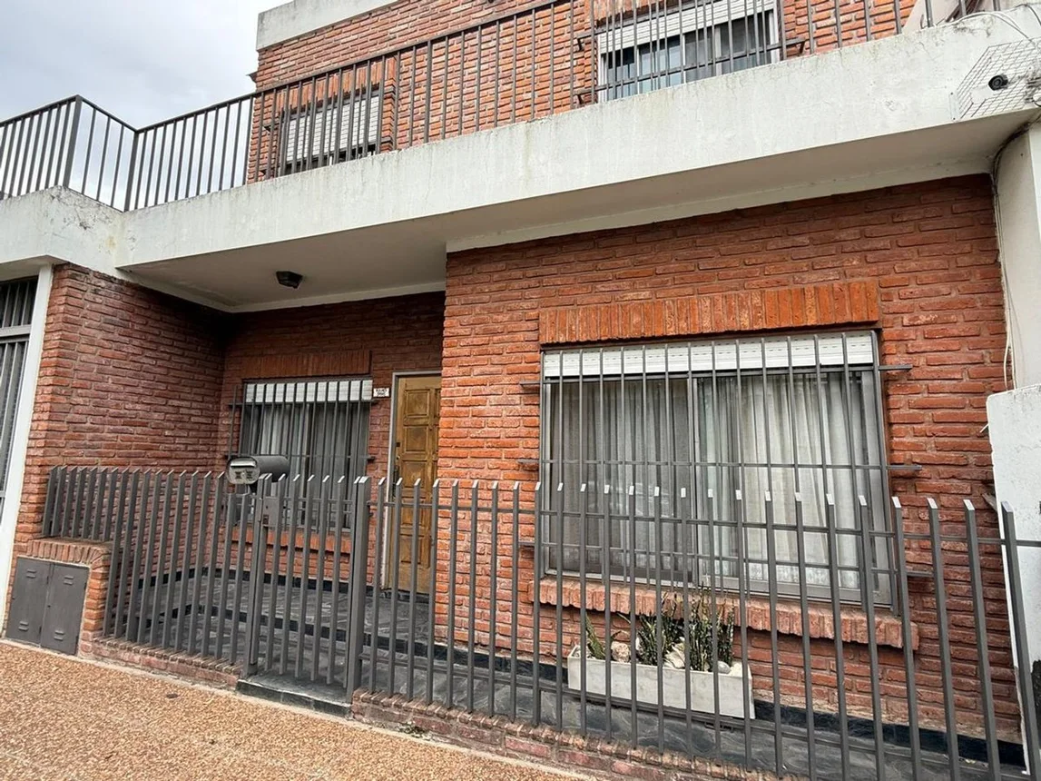 Casa en venta en El Palomar, foto 2