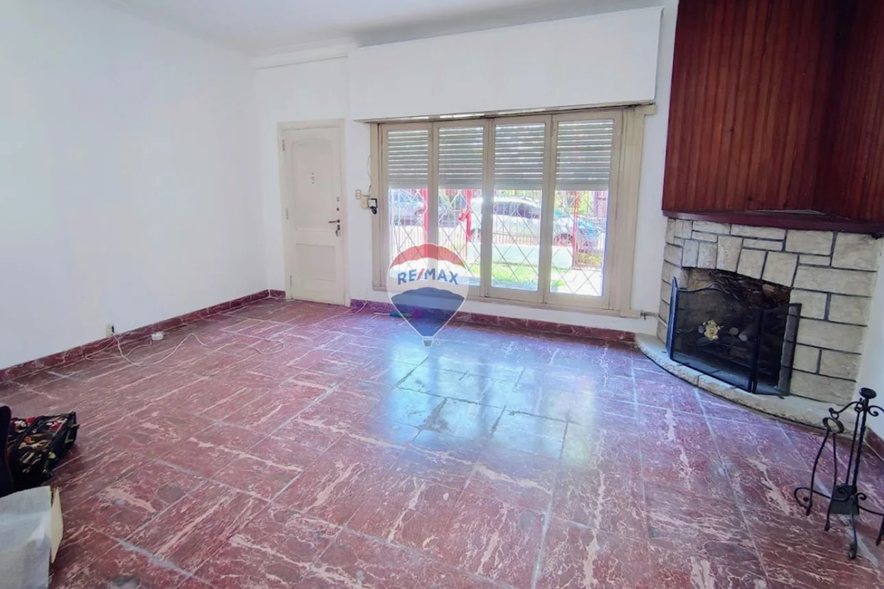 Casa en venta en Quilmes, foto 2