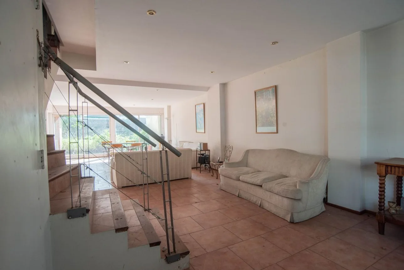 Casa de 7 ambientes en venta en Villa del Parque, Ricardo Gutiérrez 2800