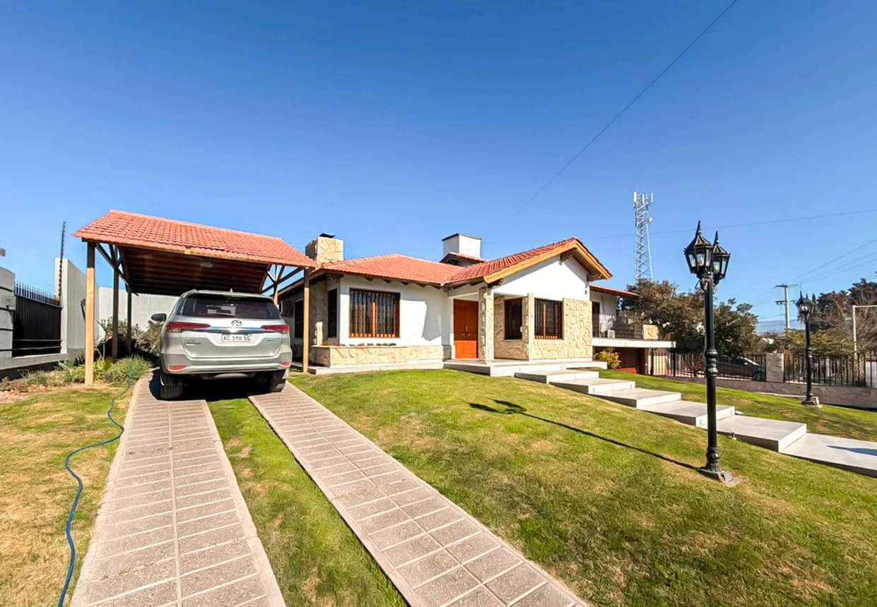 Casa en venta en Guaymallén, foto 3