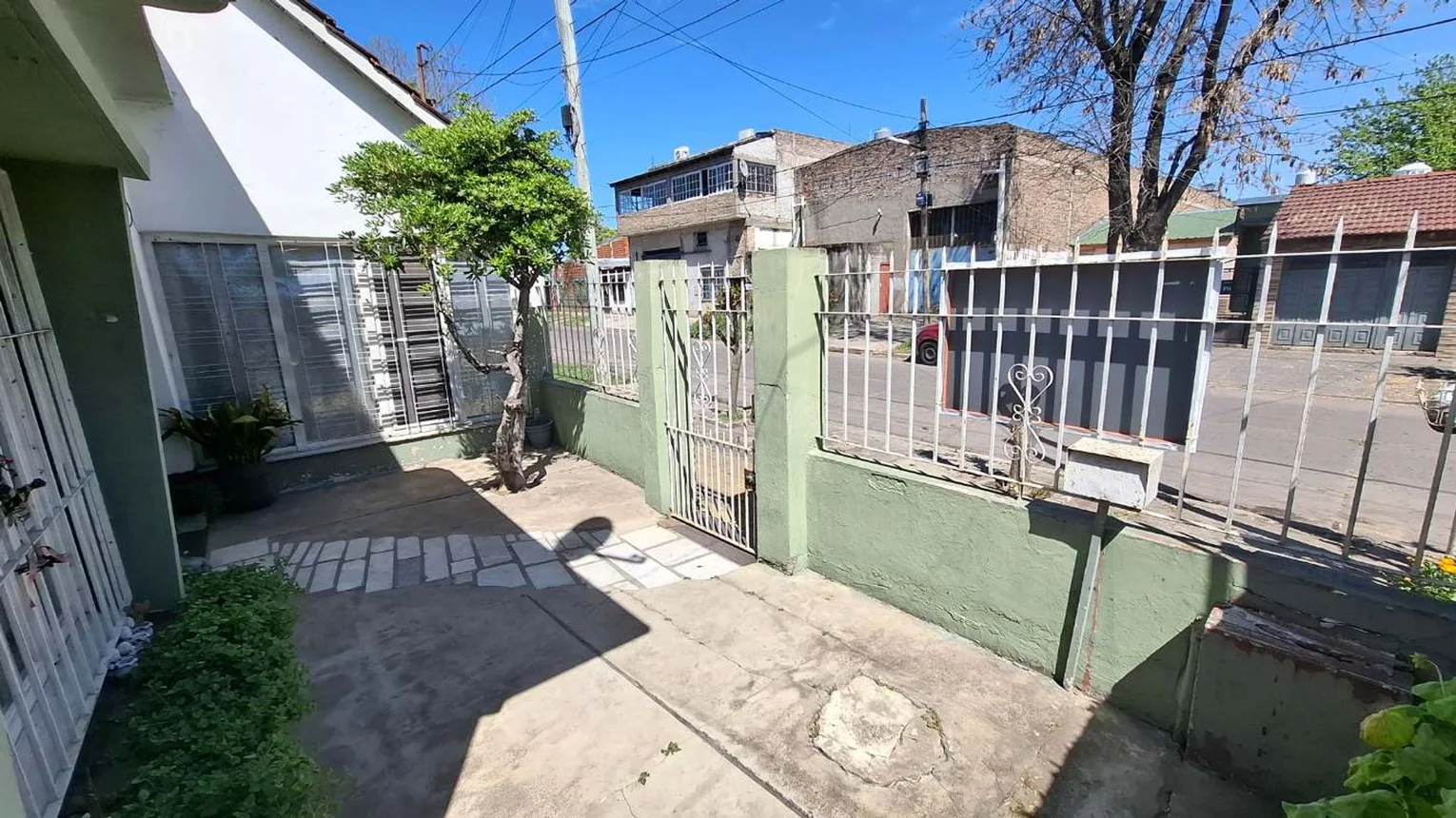 Casa de 3 ambientes en venta en Temperley, El Benteveo 600, foto 4