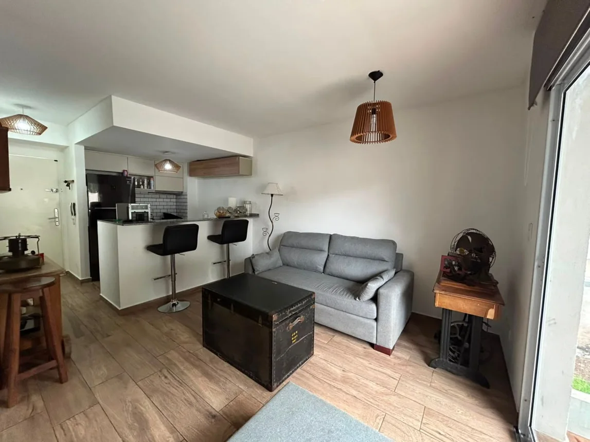 Semipiso de 3 ambientes en venta en Morón, Yatay 900