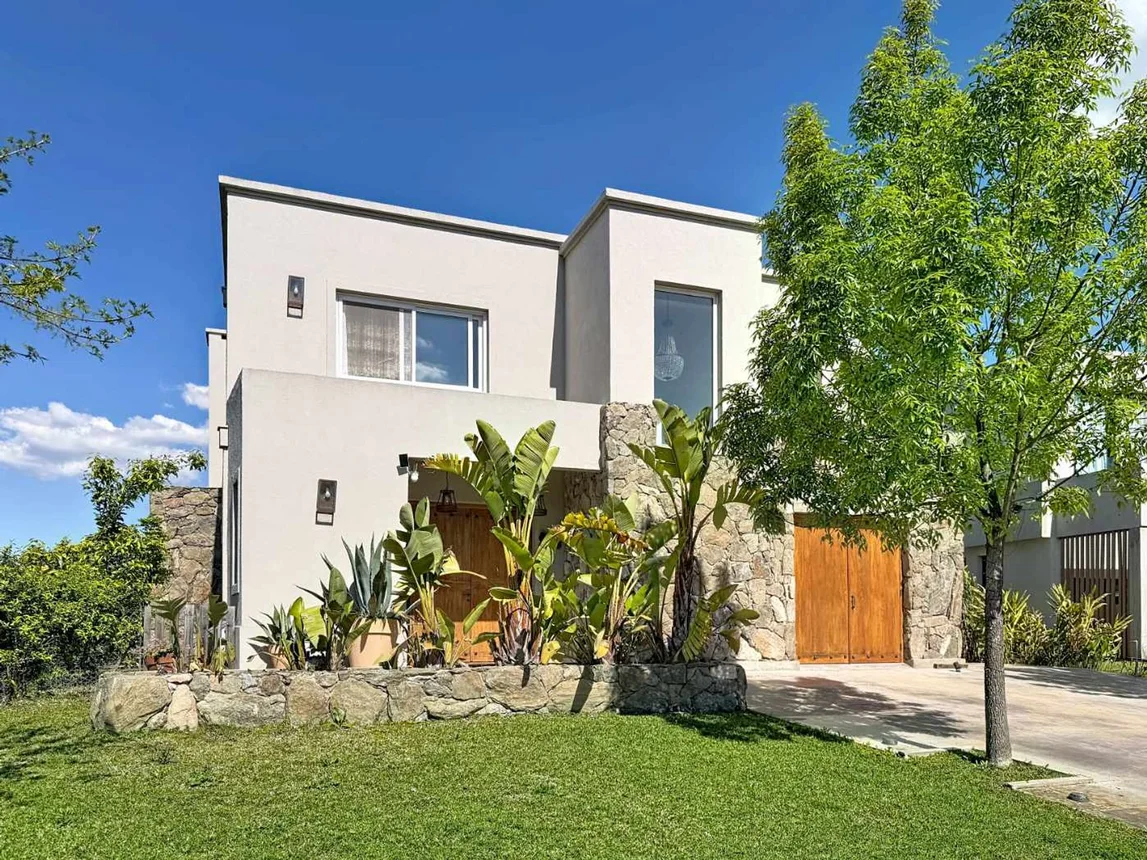 Casa de 6 ambientes en venta en Nordelta, Barrio los Carpinchos 100