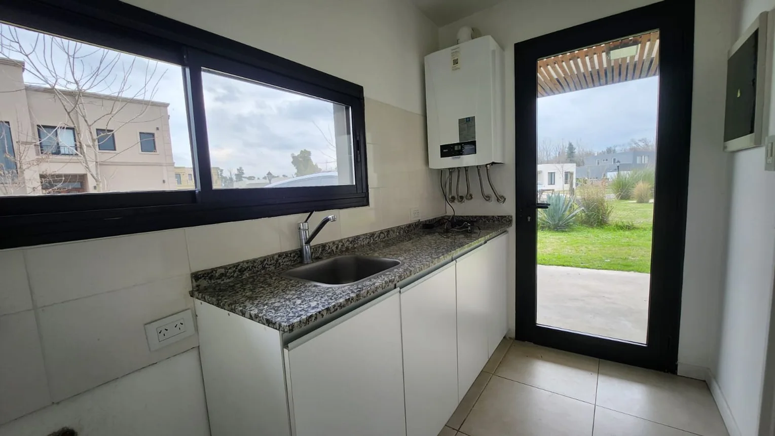 Casa en venta en Villa Rosa, foto 2