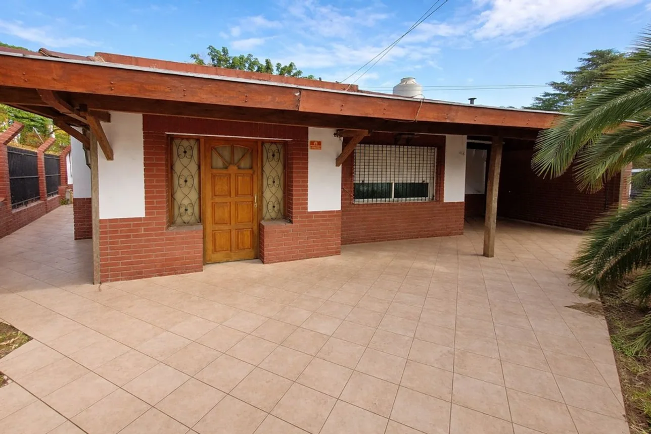 Casa de 5 ambientes en venta en José C. Paz, Diaz Velez 100, foto 2