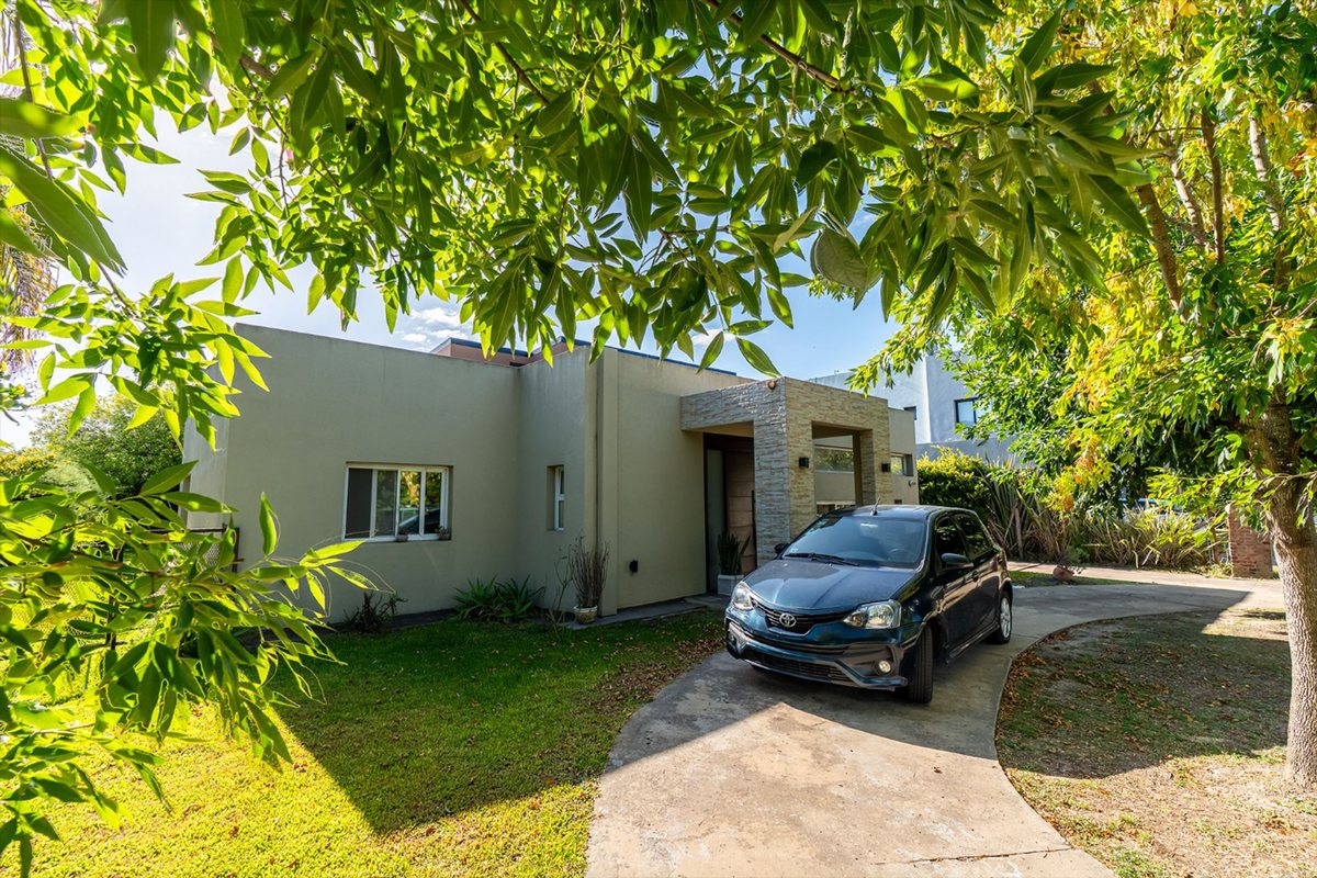 Foto 2 — VENTA CASA 5 AMB LA HORQUETA DE ECHEVERRIA PISCINA