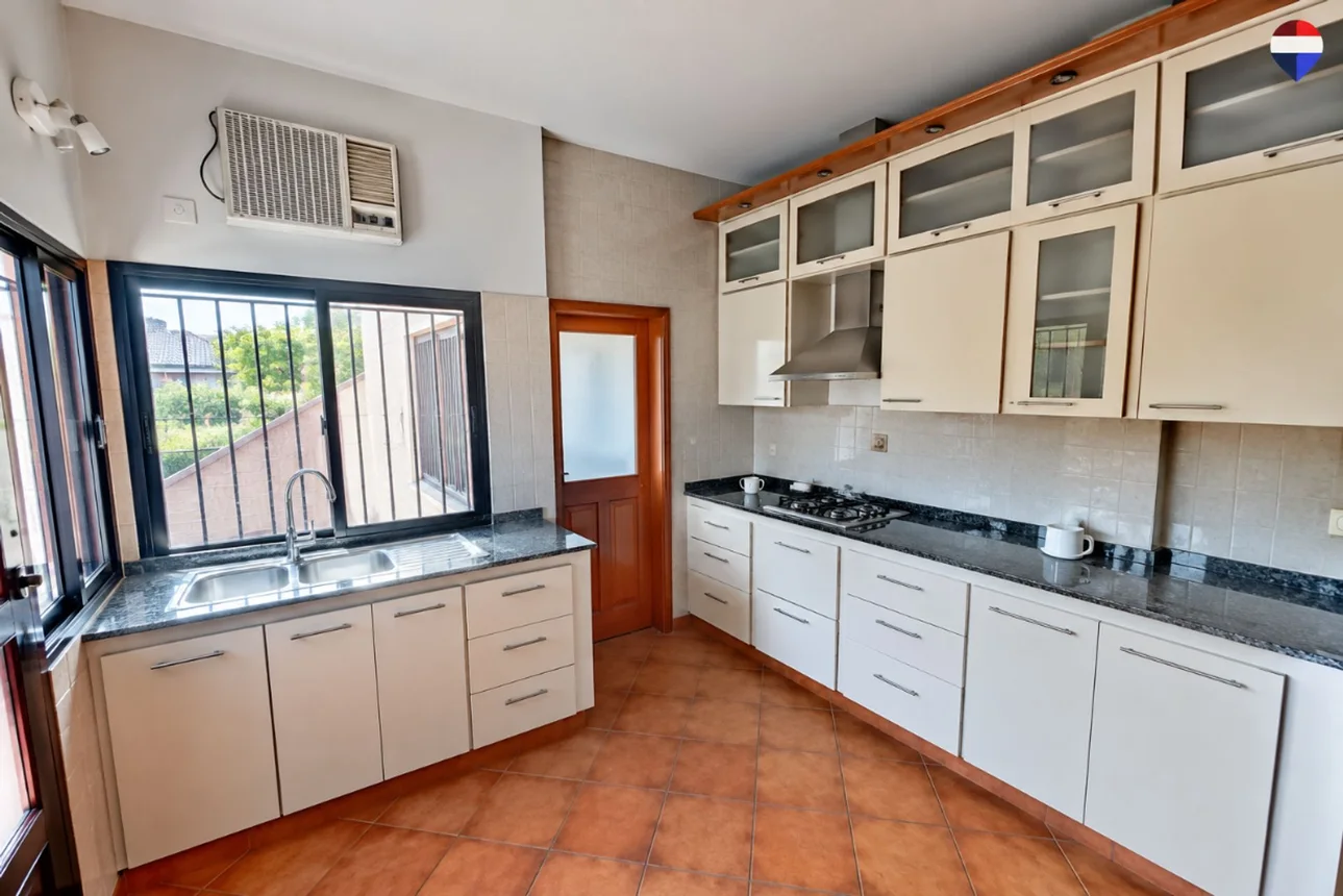 Casa de 6 ambientes en venta en Avellaneda, Mariano Moreno 4000, foto 3