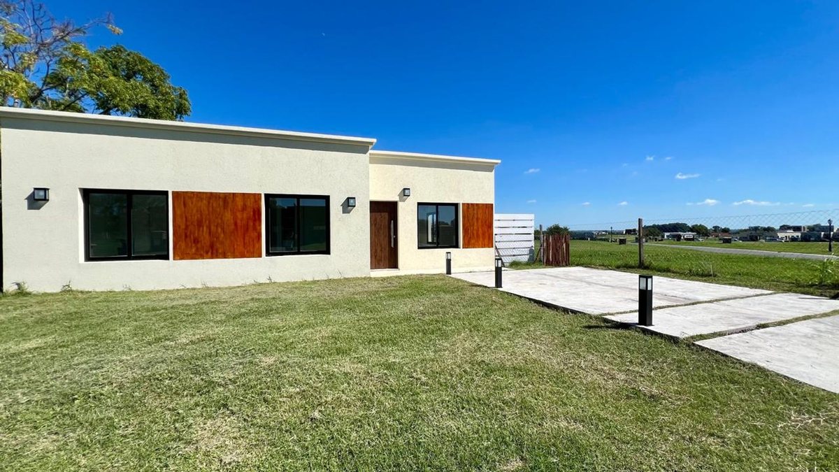 Foto 2 — CASA 4 AMB CON PILETA A ESTRENAR SAN SEBASTIAN