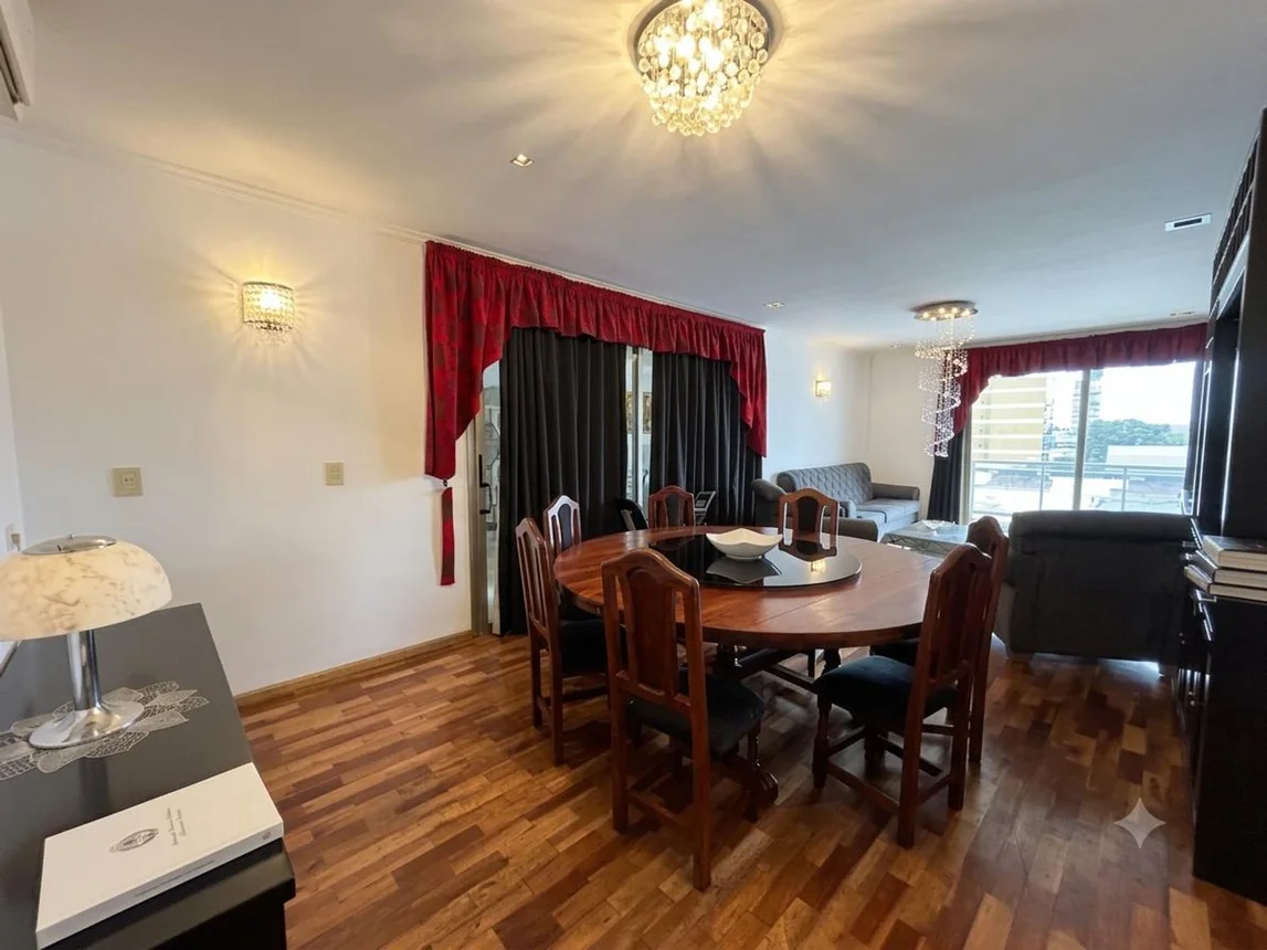 Semipiso de 5 ambientes en venta en Corrientes, Junin 700