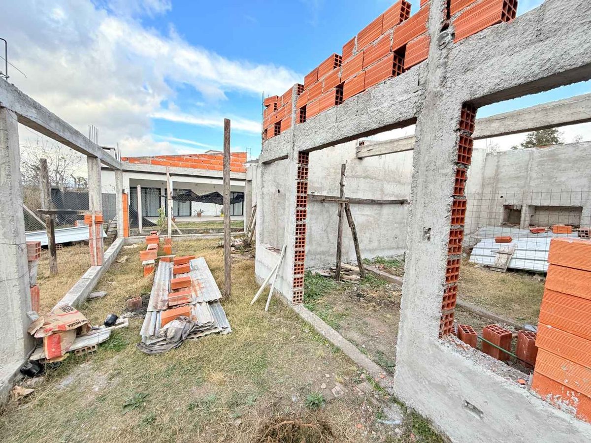 CASA 2 DORM VENTA RETOÑOS DE COLON EN CONTRUCCION - foto 11