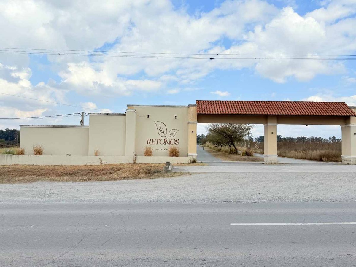 CASA 2 DORM VENTA RETOÑOS DE COLON EN CONTRUCCION - foto 2