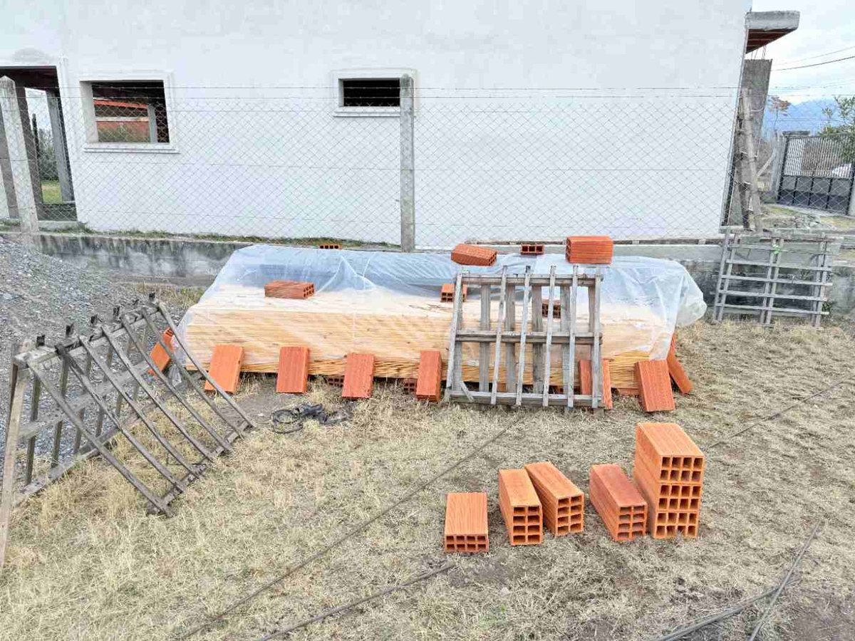 CASA 2 DORM VENTA RETOÑOS DE COLON EN CONTRUCCION - foto 9