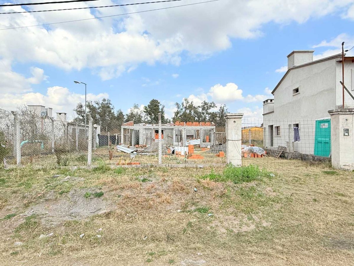 CASA 2 DORM VENTA RETOÑOS DE COLON EN CONTRUCCION - foto 4