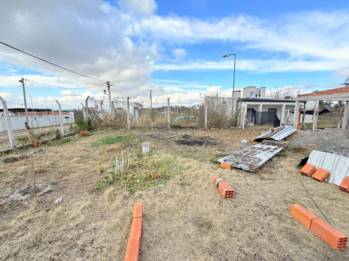 CASA 2 DORM VENTA RETOÑOS DE COLON EN CONTRUCCION - foto 8