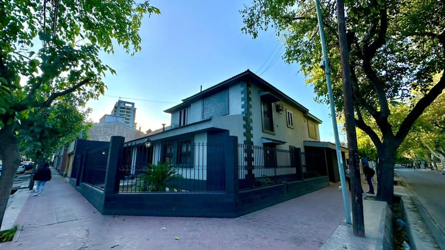 Venta de casa en ciudad de mendoza, foto 1