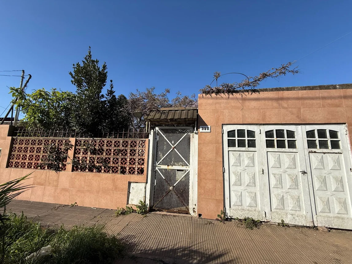 Casa en venta en Longchamps, Gobernador de la Serna 300