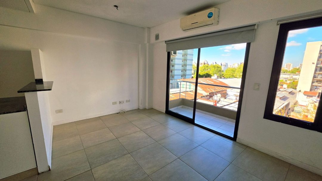 VENTA 2 AMB + BALCON + TERRAZA OPORTUNIDAD