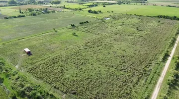 Chacra 9 ha con 2 contenedores a orillas PORVENIR