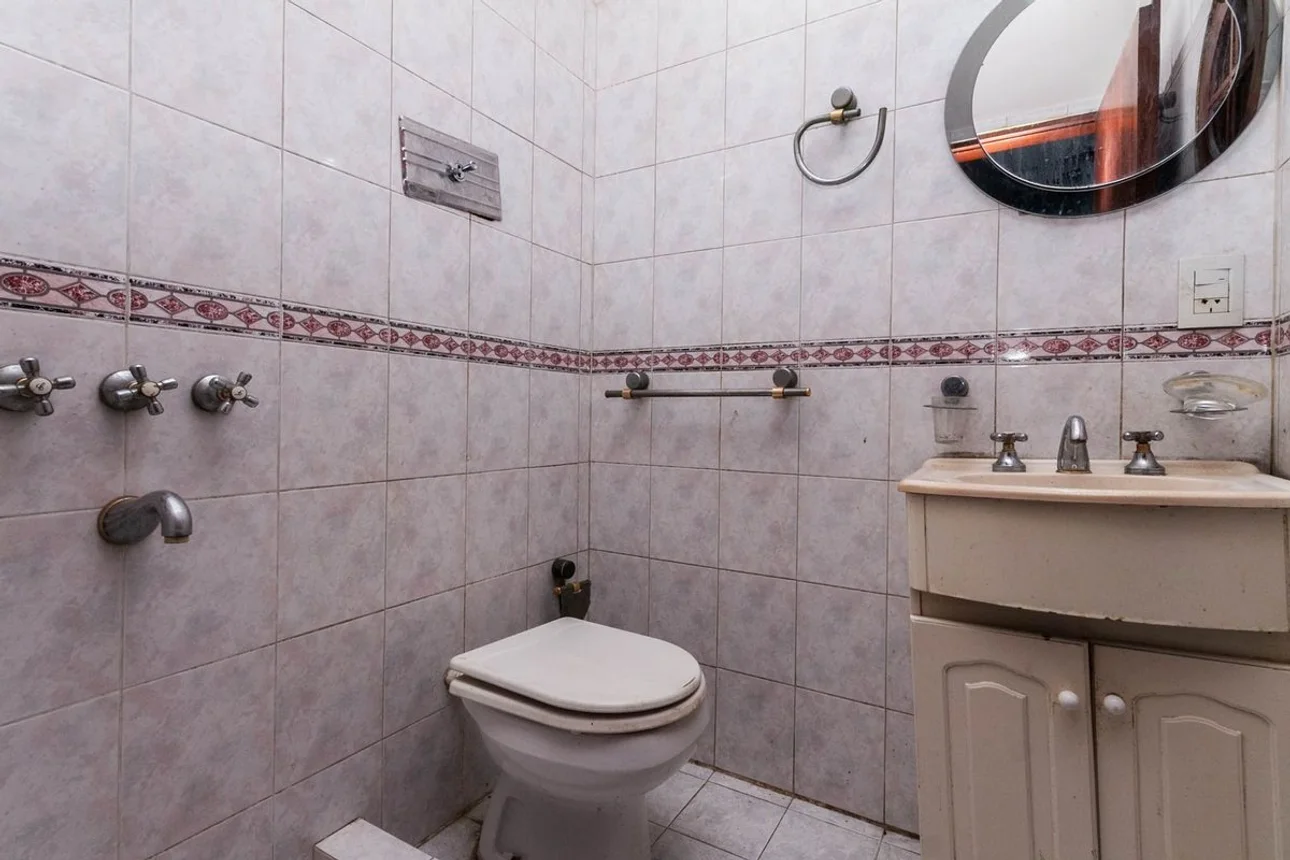 Venta casa 3 ambientes jardin y cochera lanus, foto 4