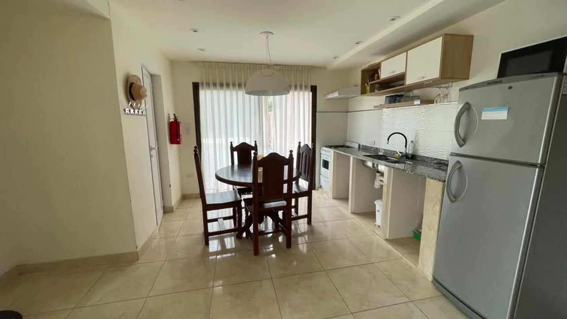 CASA EN VENTA O PERMUTA CAFAYATE CON PILETA - foto 3