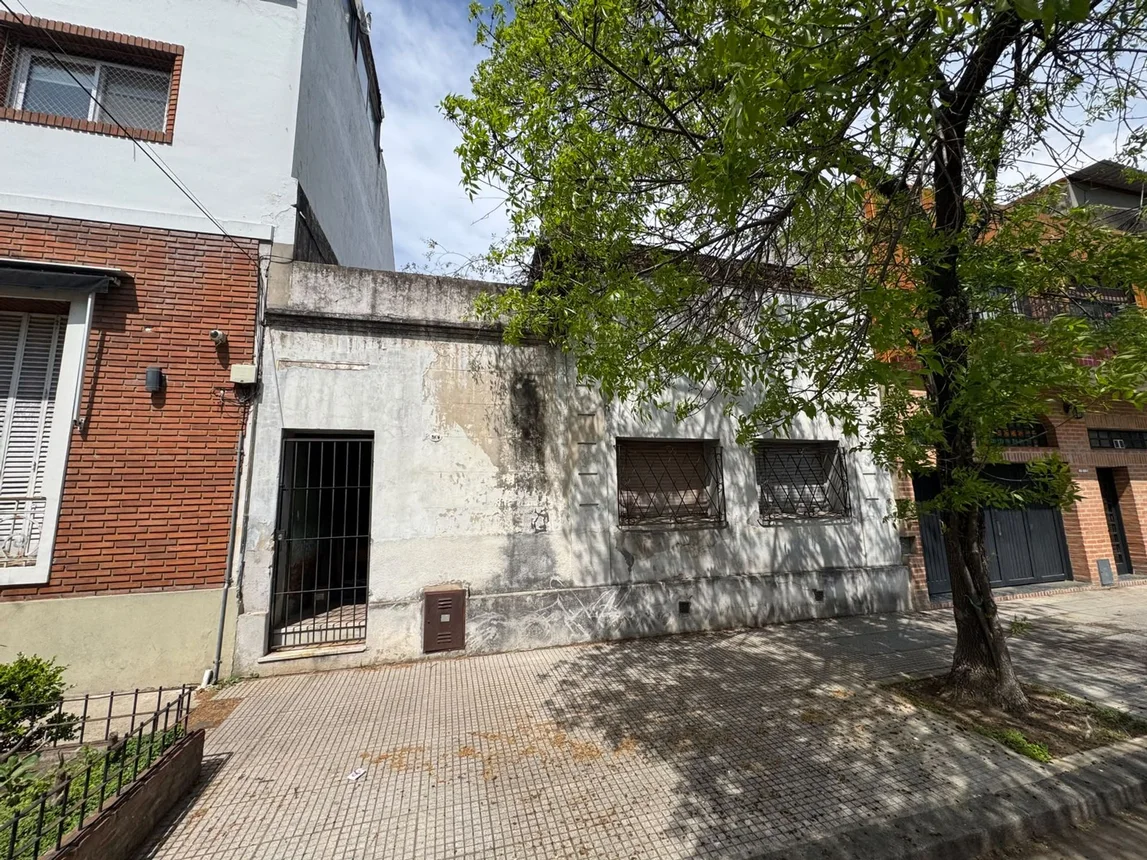 Venta casa a refaccionar villa gral mitre, foto 1
